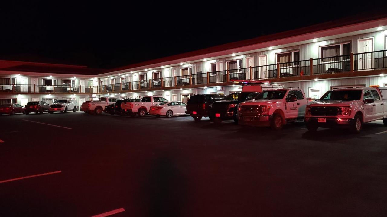Outdoorsman Motel Вава Екстер'єр фото